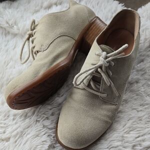 Born Mott Cream Suede Low Heel Lace-up Oxford EU 40